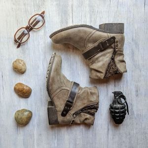 Military ankle boots
